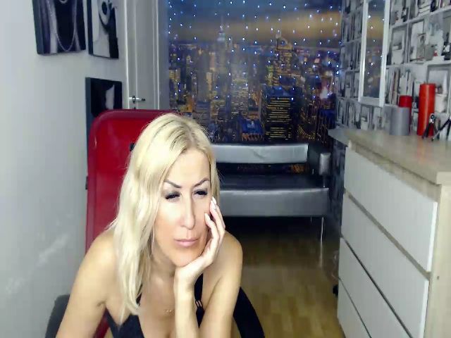 Live sex webcam photo for Lovely_della #261032436
