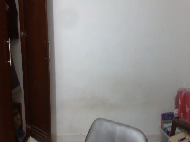 Live sex webcam photo for Angelina323 #264691478