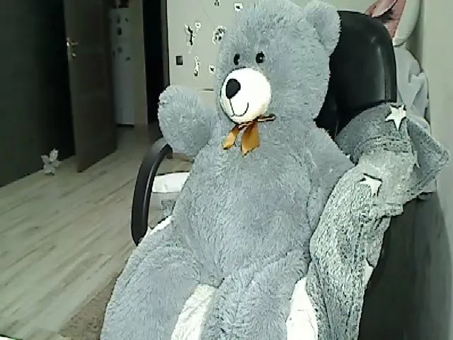 Live sex webcam photo for Yourmilf24 #263613205