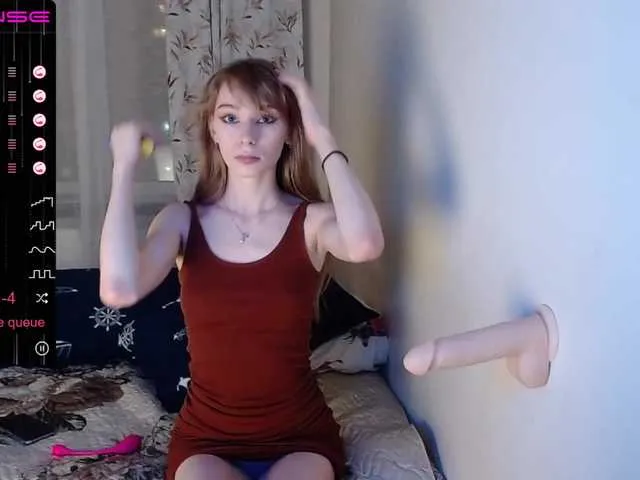 Live sex webcam photo for Emerald20 #241153873