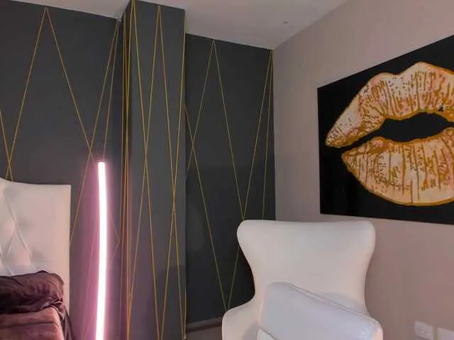 Live sex webcam photo for LilaDior #241140069