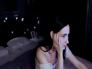 Live sex webcam photo for VictoriaLein #251698182