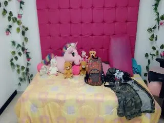 Live sex webcam photo for Pink_queenn #251855722