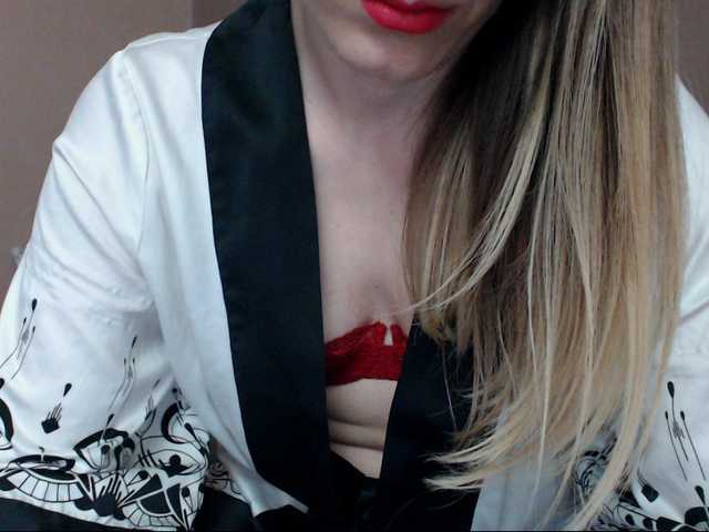 Live sex webcam photo for xLolaBloomx #241098795