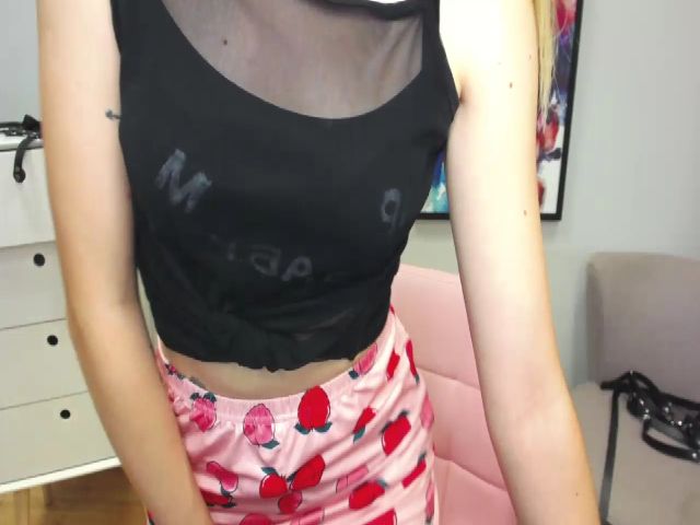 Live sex webcam photo for HeidiFLOWER #255606441