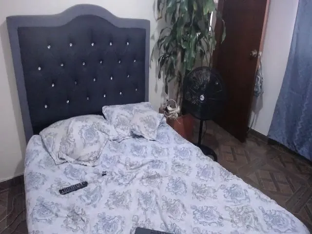 Live sex webcam photo for IsabellaRox #264263297