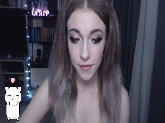 Live sex webcam photo for Your_Ellie #265240943