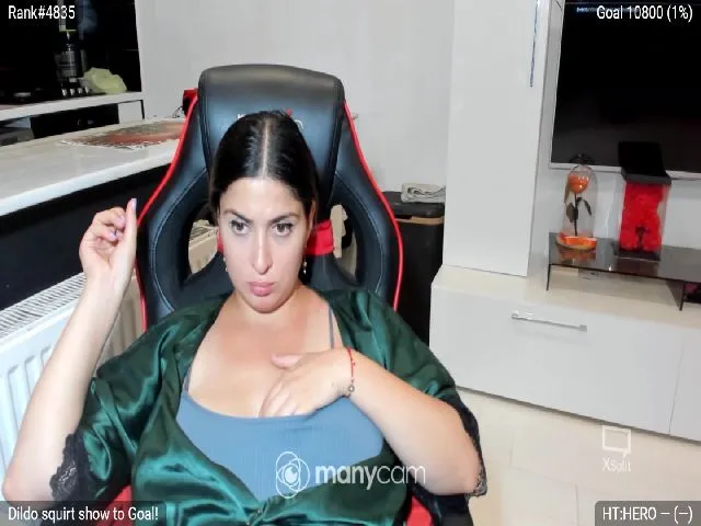 Live sex webcam photo for Littlegirl25 #253947651