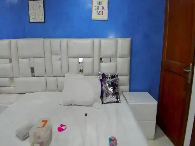 Live sex webcam photo for Msssofia_ #255921506