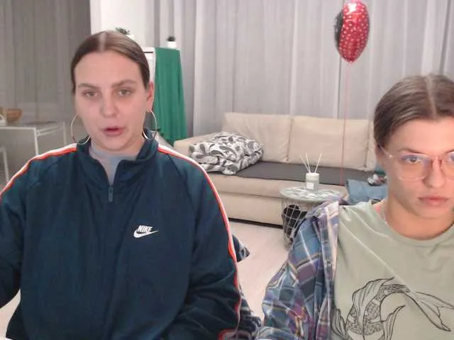 Live sex webcam photo for BugaGirls #241155416