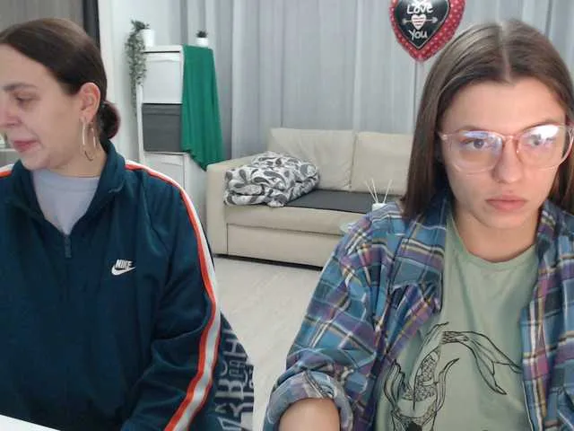 Live sex webcam photo for BugaGirls #241154116