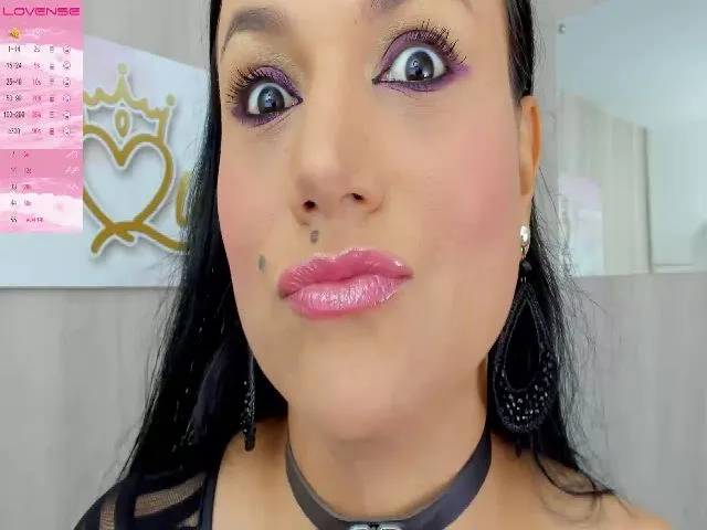 Live sex webcam photo for Jimena_saenz #261703433