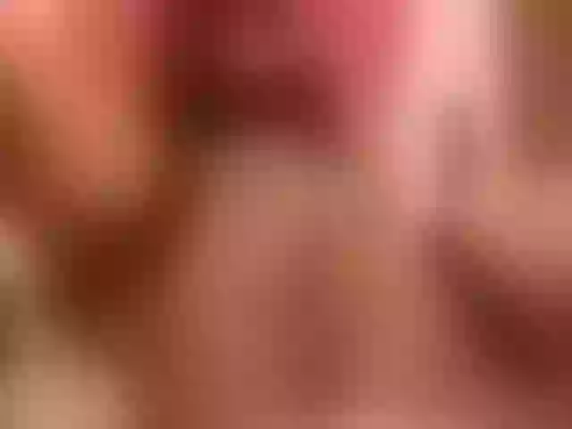 Live sex webcam photo for SquirtQeen33 #264830770