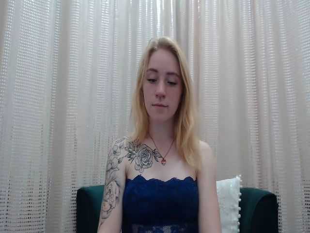 Live sex webcam photo for RedBerryy #260525877