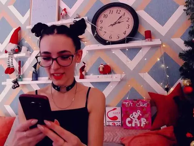 Live sex webcam photo for KariNeal #240965918