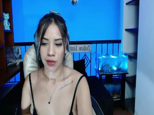 Live sex webcam photo for Yeli_Amber #254010249