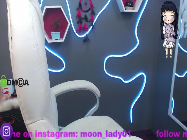 Live sex webcam photo for Moonlady6 #253053612