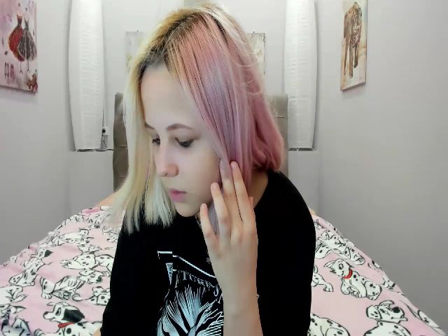 Live sex webcam photo for Helokit #260448453