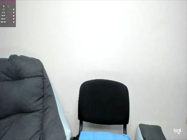 Live sex webcam photo for SarahSmiths #254347272