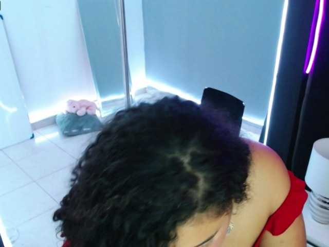 Live sex webcam photo for jamaicaawolf #247595651