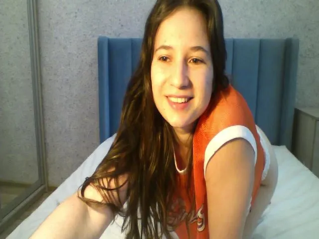 Live sex webcam photo for GloriyaSecret #261311005