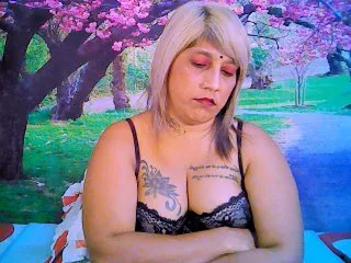 Live sex webcam photo for indianroxy #287933014