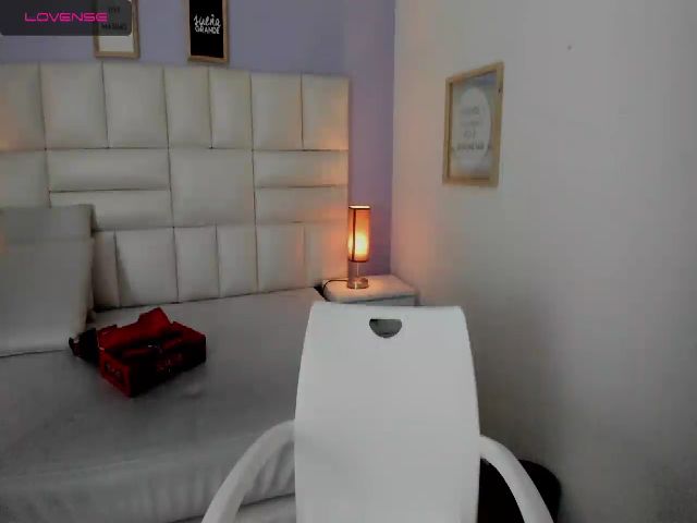 Live sex webcam photo for Rebeca__grey #253793553