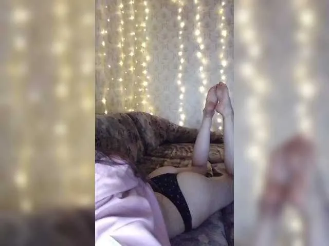 Live sex webcam photo for -stranger- #241425365