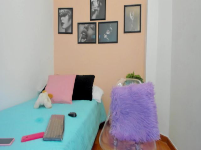 Live sex webcam photo for Lorenwillians #265544771