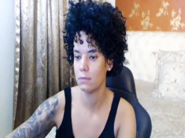 Live sex webcam photo for LaraAnne_ #253889173