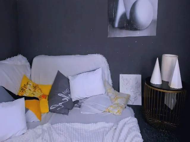 Live sex webcam photo for ChloeSapphire #254486030