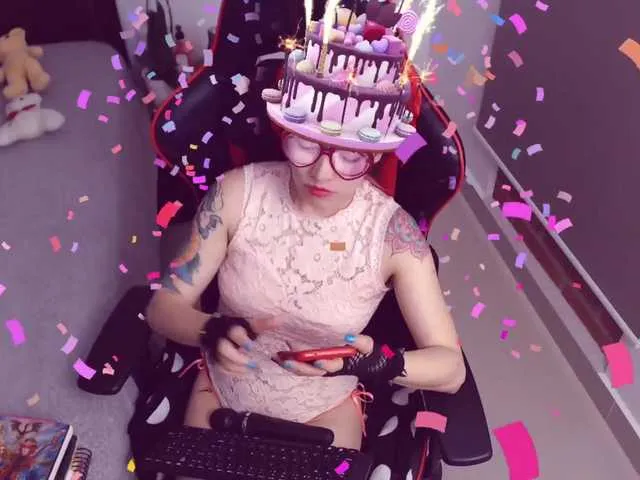 Live sex webcam photo for pink2019 #241337145