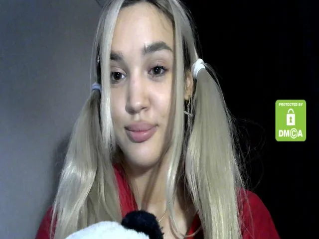 Live sex webcam photo for MyyDream #257702132