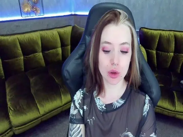 Live sex webcam photo for Helen_Mayer #256081645