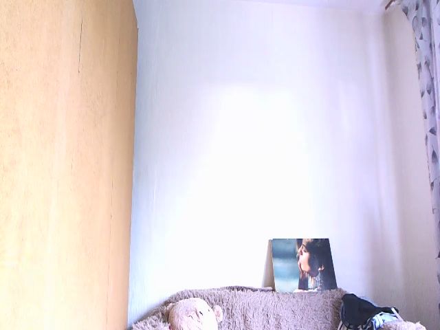 Live sex webcam photo for Sexy_Blondy_ #253692376