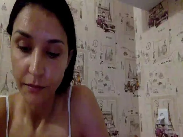 Live sex webcam photo for JolyBoss #256042751