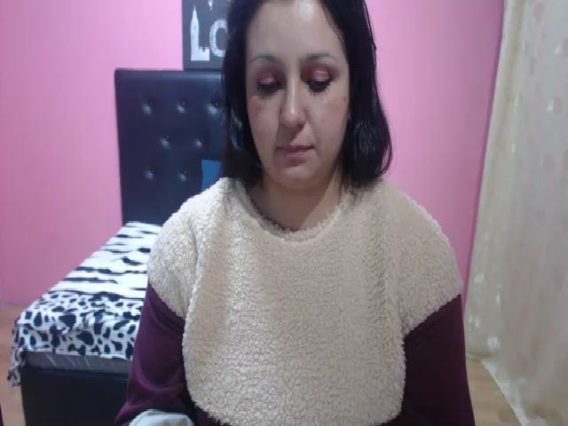 Live sex webcam photo for Orianafox #254061838