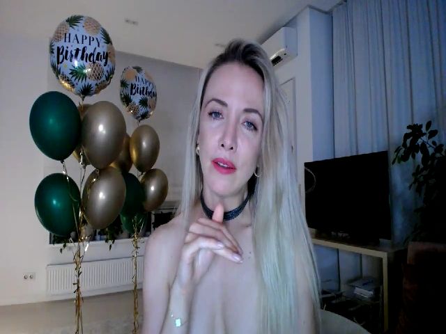 Live sex webcam photo for Forever_Mila #252938376