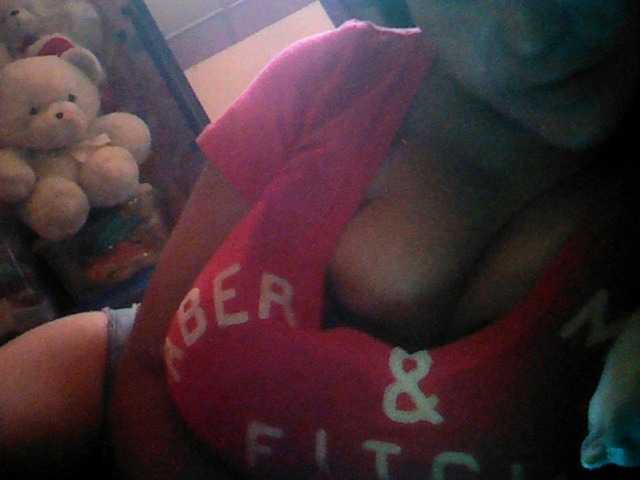 Live sex webcam photo for BarbieBigTits #251375626