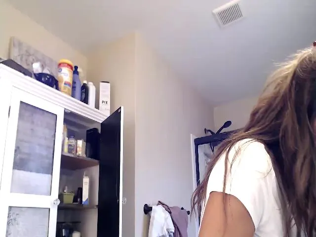 Live sex webcam photo for Cinnabuns #257743851