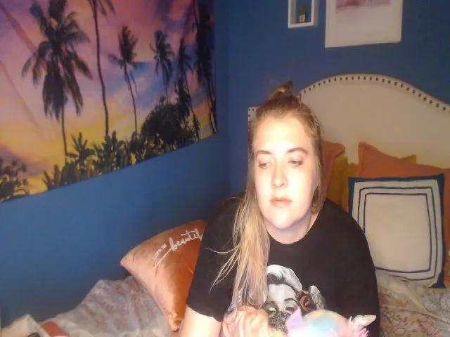 Live sex webcam photo for SnowWhiteXxxx #255199307