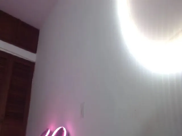 Live sex webcam photo for princes_boobs #254959602