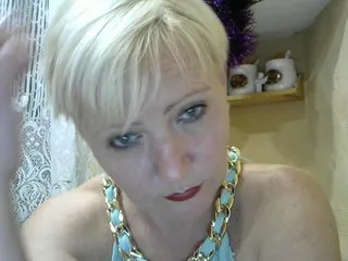 Live sex webcam photo for HelenLike #240561966