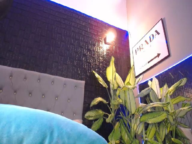 Live sex webcam photo for Ayisha_ #261675556