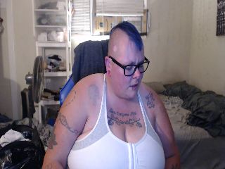 Live sex webcam photo for PunkChick420 #251840799