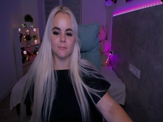 Live sex webcam photo for Jenni__fer #257822070