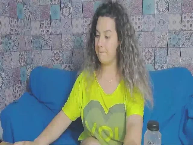 Live sex webcam photo for CurlyVibe #253243938