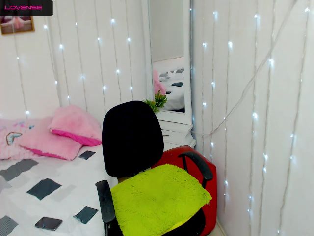 Live sex webcam photo for Soffy_phil #257077644