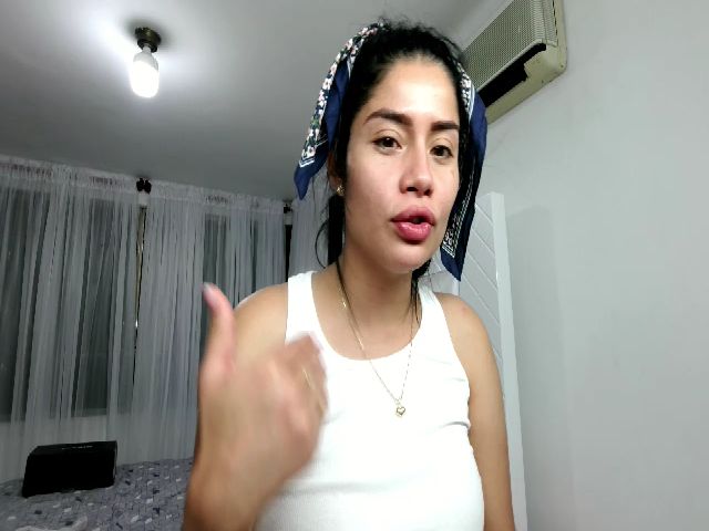 Live sex webcam photo for Einnyn_sweet #258547720