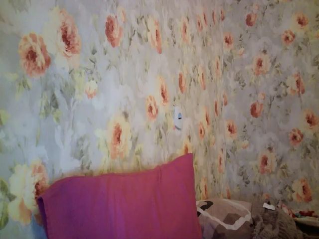 Live sex webcam photo for lolly_hollyy #257762119